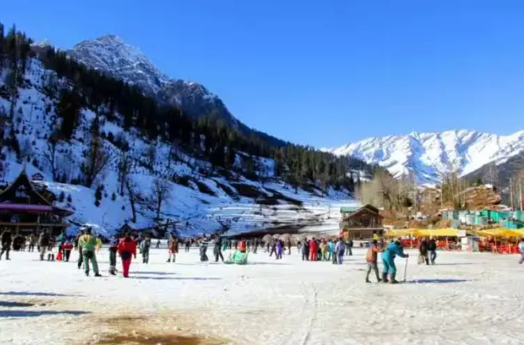 Poeple Chooses best time to visit solang valley & Enjoying Now 